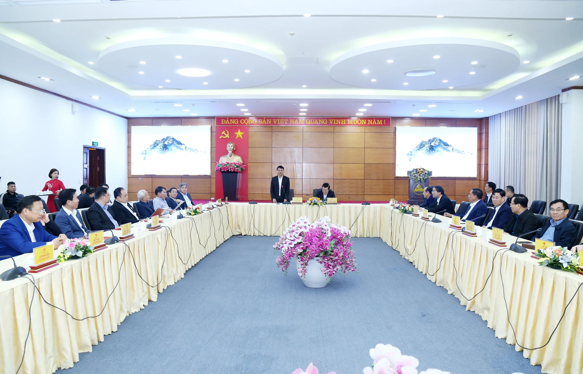 Những định hướng phát triển của Lào Cai phù hợp với yêu cầu phát triển đất nước ảnh 1