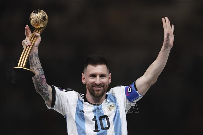 Cầu thủ Lionel Messi đoạt danh hiệu Quả bóng vàng tại lễ trao giải World Cup 2022 ở Lusail, Qatar ngày 18/12/2022. Cầu thủ Lionel Messi đoạt danh hiệu Quả bóng vàng tại lễ trao giải World Cup 2022 ở Lusail, Qatar ngày 18/12/2022.
