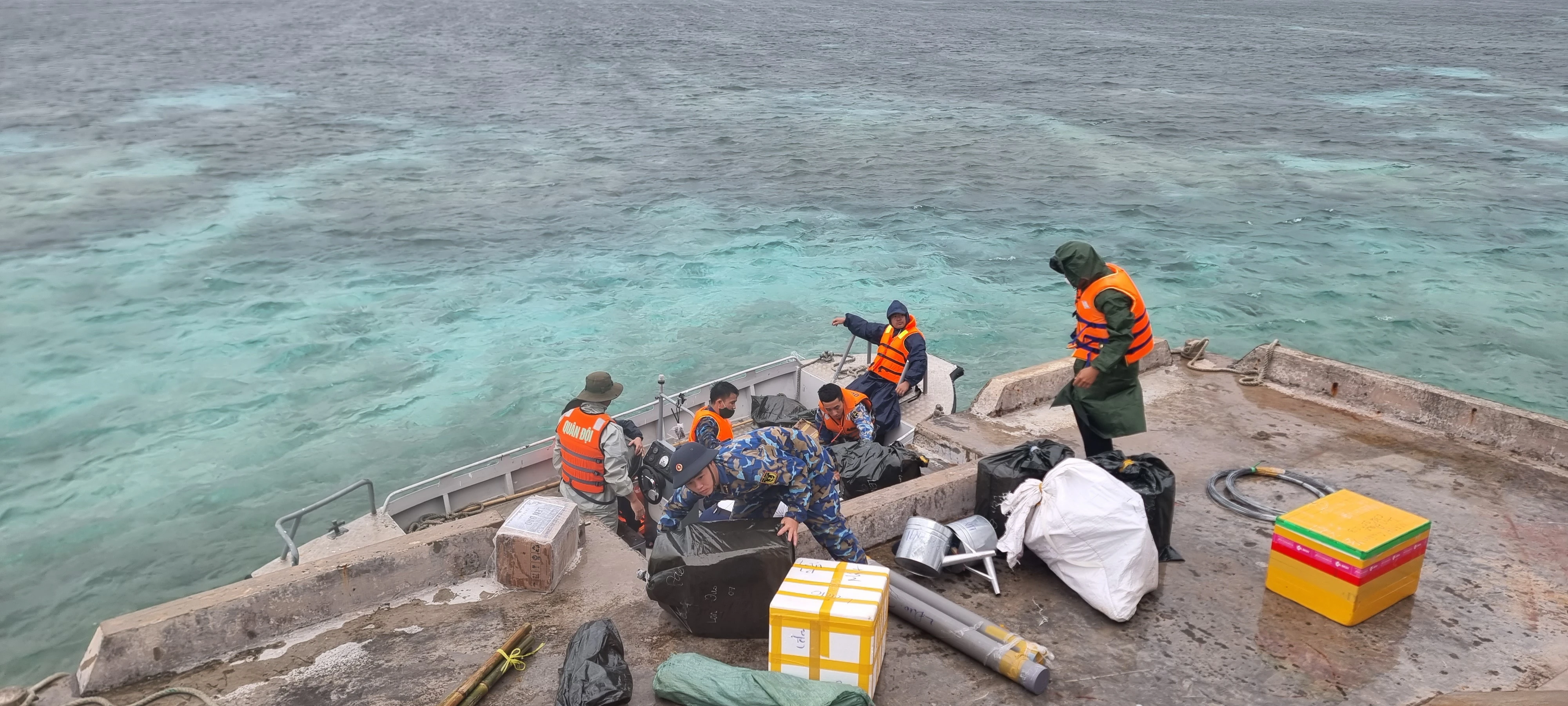 Đón Tết sớm ở tuyến đảo tiền tiêu Cô Lin - Len Đao ảnh 7