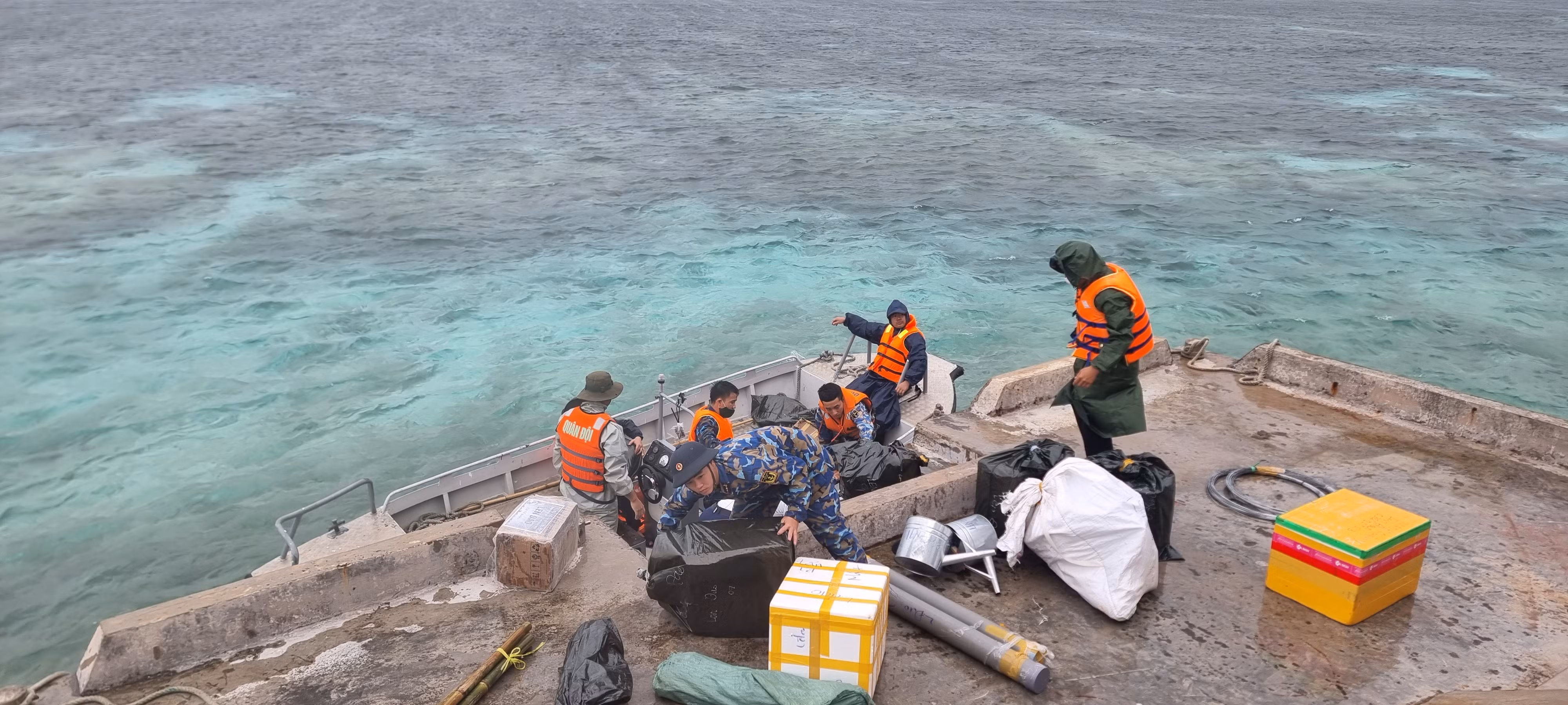 Đón Tết sớm ở tuyến đảo tiền tiêu Cô Lin - Len Đao ảnh 7