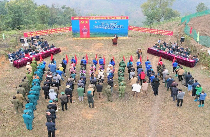 Quang cảnh lễ phát động.