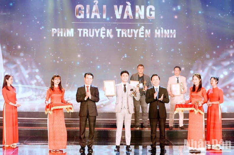 Trao 36 giải Vàng tại Liên hoan Truyền hình toàn quốc lần thứ 41 ảnh 3