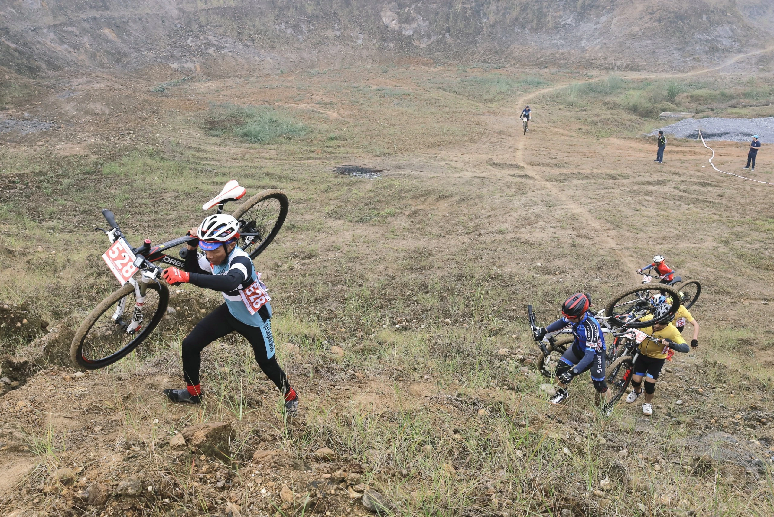 Hấp dẫn Giải Đua xe đạp mở rộng Cup đền Thượng thành phố Lào Cai lần thứ IX năm 2023 ảnh 6