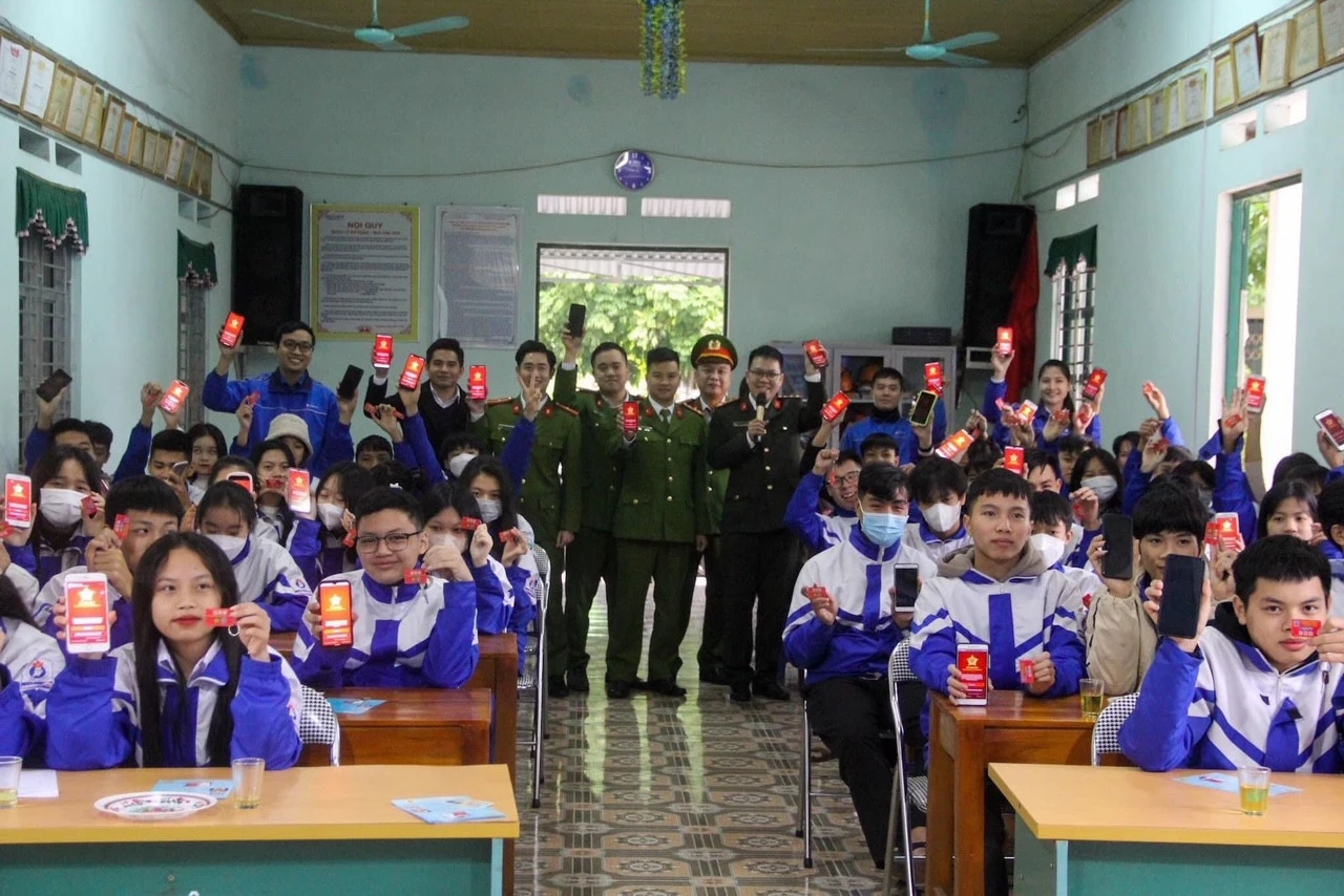 Xung kích thực hiện Đề án 06 ảnh 6