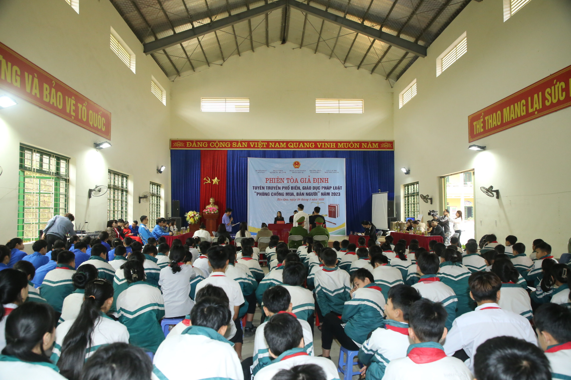 Tổ chức phiên tòa giả định tuyên truyền, phổ biến, giáo dục pháp luật phòng, chống mua bán người ảnh 1