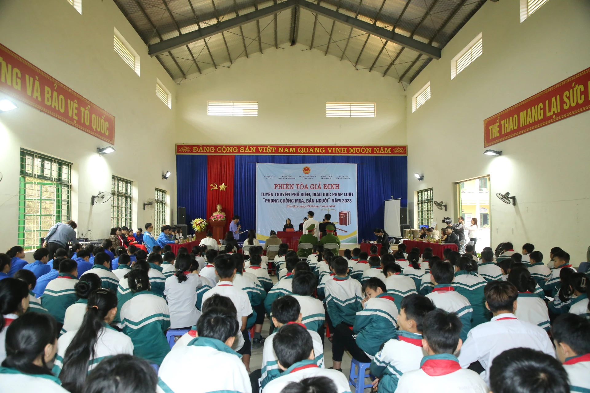 Tổ chức phiên tòa giả định tuyên truyền, phổ biến, giáo dục pháp luật phòng, chống mua bán người ảnh 1