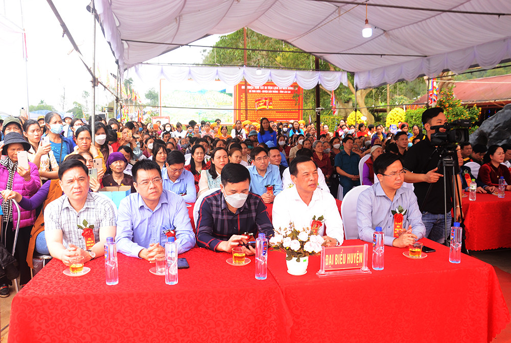 Tưng bừng khai hội đền Đồng Ân ảnh 2