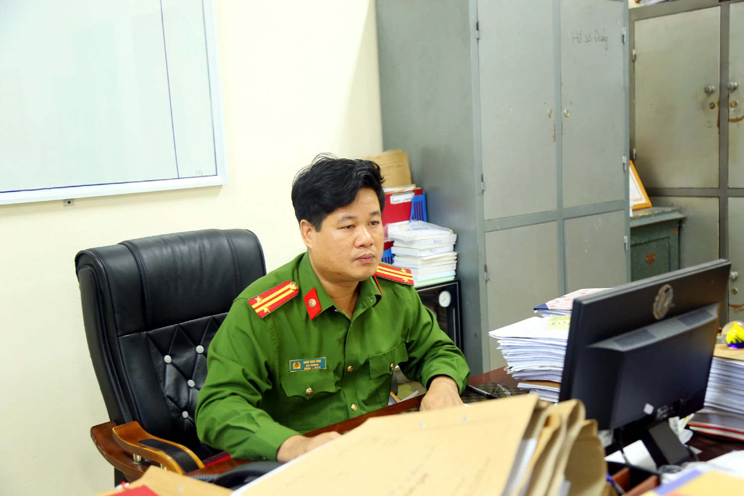 Lặng thầm qua những mùa xuân ảnh 1