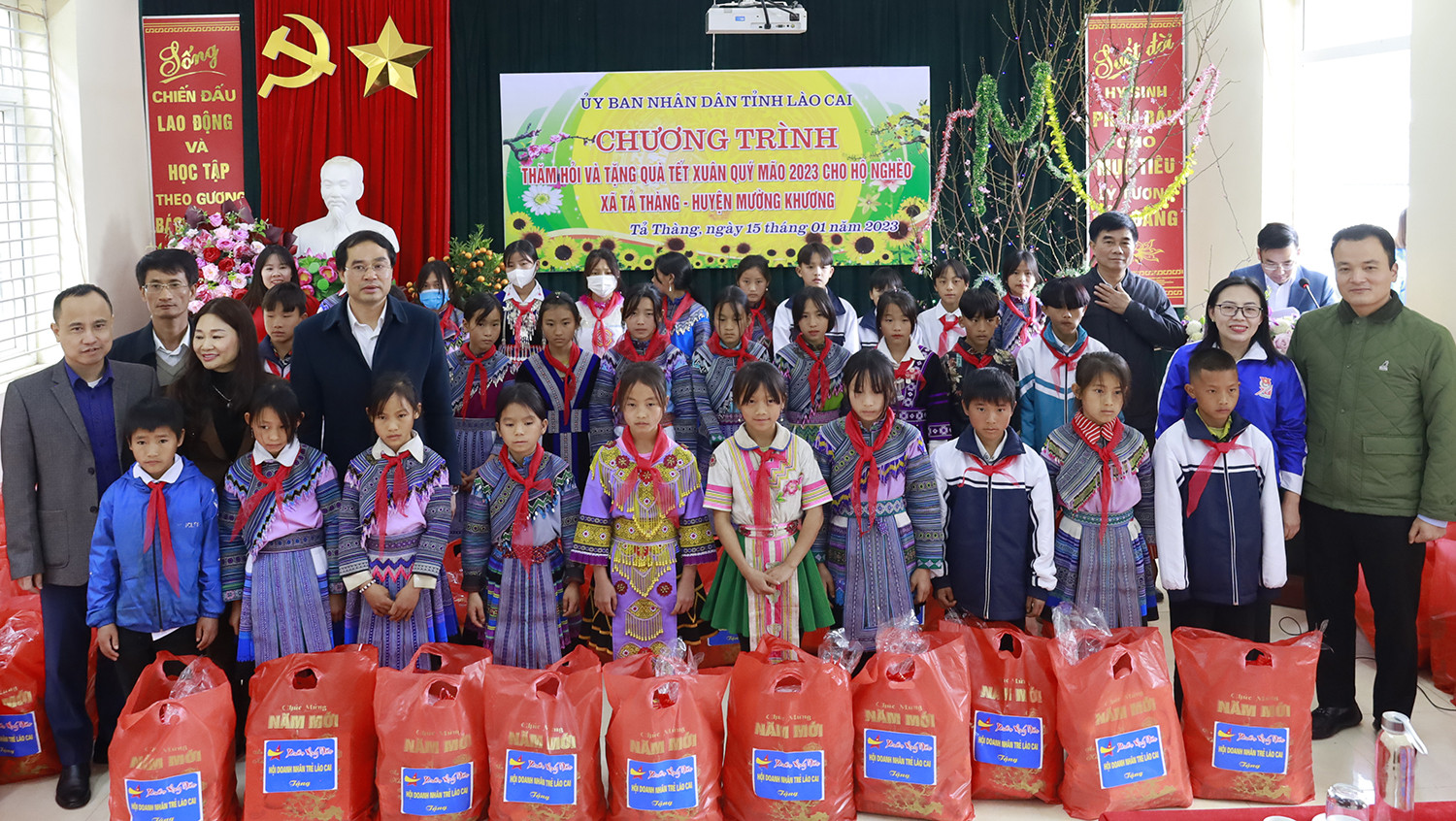 Chủ tịch UBND tỉnh Trịnh Xuân Trường thăm, chúc Tết xã La Pan Tẩn, Tả Thàng (Mường Khương) ảnh 10