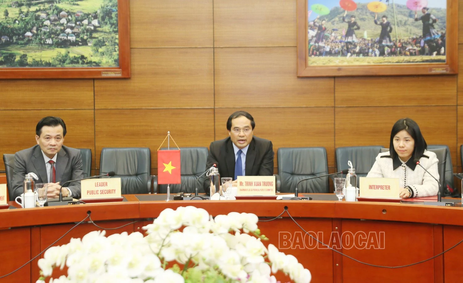 Đại sứ đặc mệnh toàn quyền Hợp chúng quốc Hoa Kỳ thăm, làm việc tại Lào Cai ảnh 2 Đại sứ đặc mệnh toàn quyền Hợp chúng quốc Hoa Kỳ thăm, làm việc tại Lào Cai ảnh 2