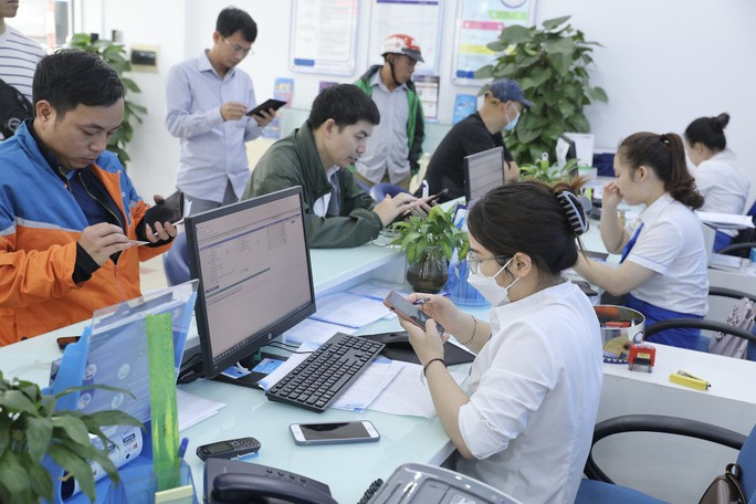 Bộ TT-TT: Sim đăng ký bằng chứng minh thư cũ vẫn hoạt động bình thường - Ảnh 1. Bộ TT-TT: Sim đăng ký bằng chứng minh thư cũ vẫn hoạt động bình thường - Ảnh 1.
