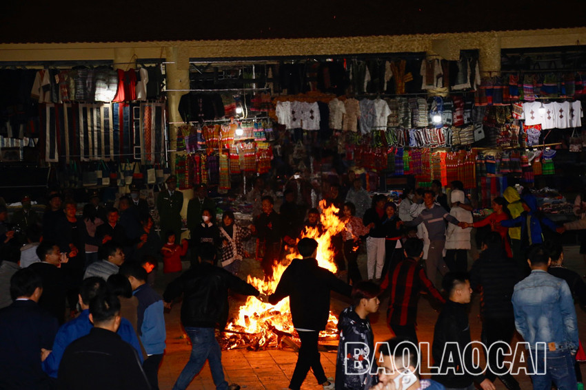 Nhiều hoạt động văn hoá đặc sắc tại Festival Cao nguyên trắng Bắc Hà ảnh 11 Nhiều hoạt động văn hoá đặc sắc tại Festival Cao nguyên trắng Bắc Hà ảnh 11