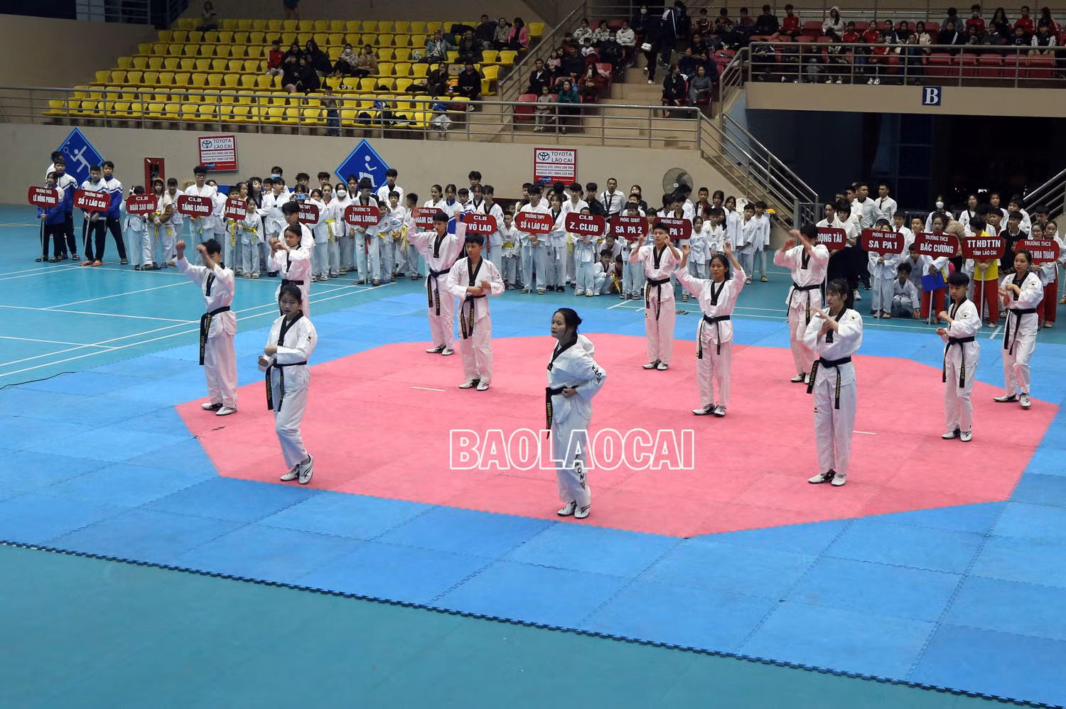 Gần 300 vận động viên tham dự Giải Taekwondo các lứa tuổi trẻ tỉnh Lào Cai năm 2023 ảnh 1 Gần 300 vận động viên tham dự Giải Taekwondo các lứa tuổi trẻ tỉnh Lào Cai năm 2023 ảnh 1