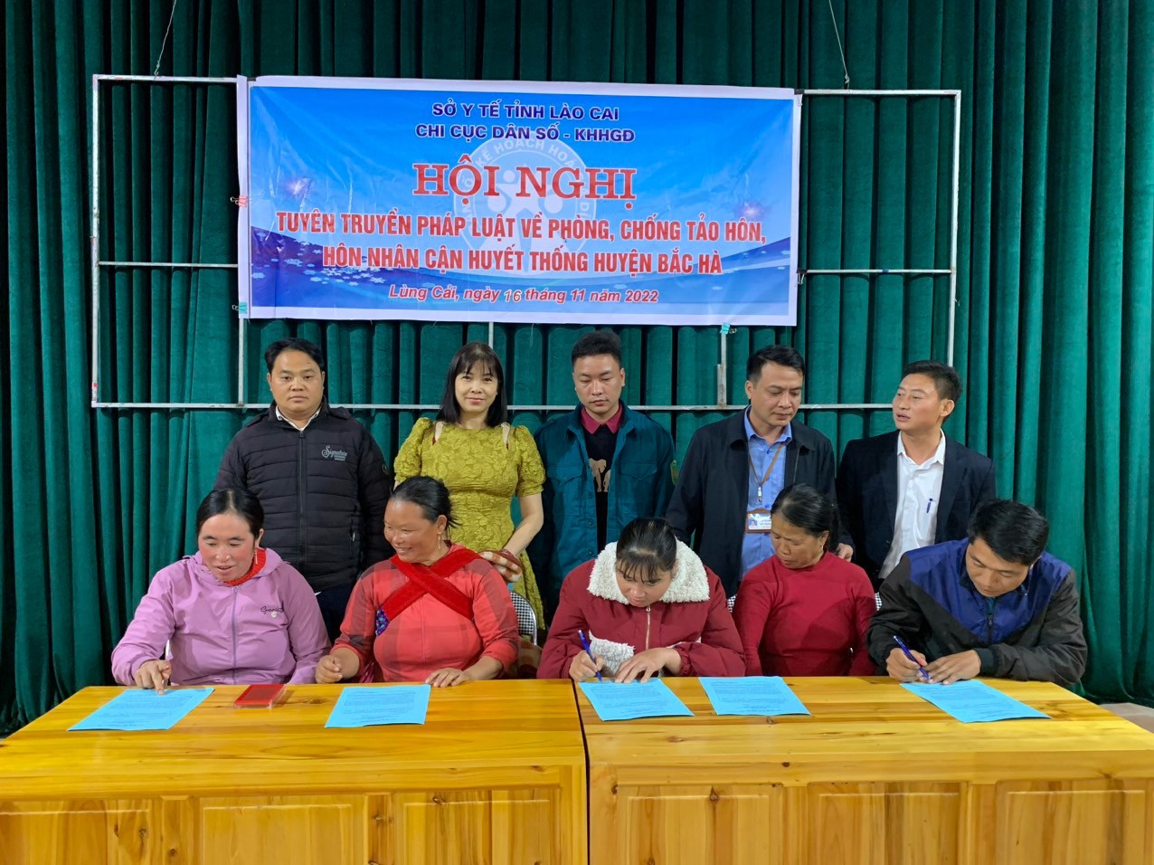 Xử lý nghiêm các trường hợp không thực hiện nghiêm công tác can thiệp làm giảm tảo hôn, giảm số phụ nữ dưới 18 tuổi sinh con ảnh 1