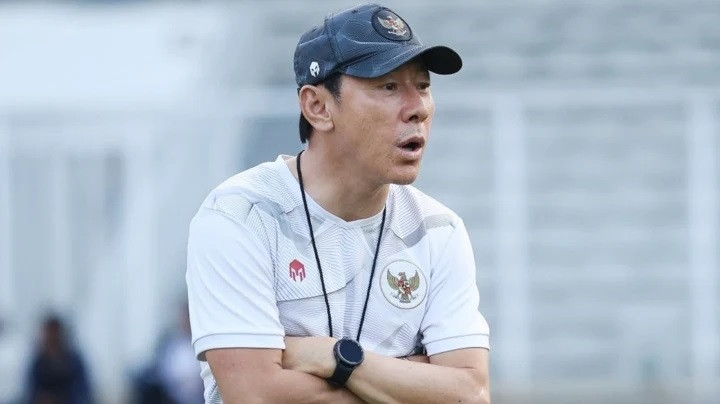 HLV Shin Tae-yong và U20 Indonesia mất quyền dự World Cup U20. HLV Shin Tae-yong và U20 Indonesia mất quyền dự World Cup U20.