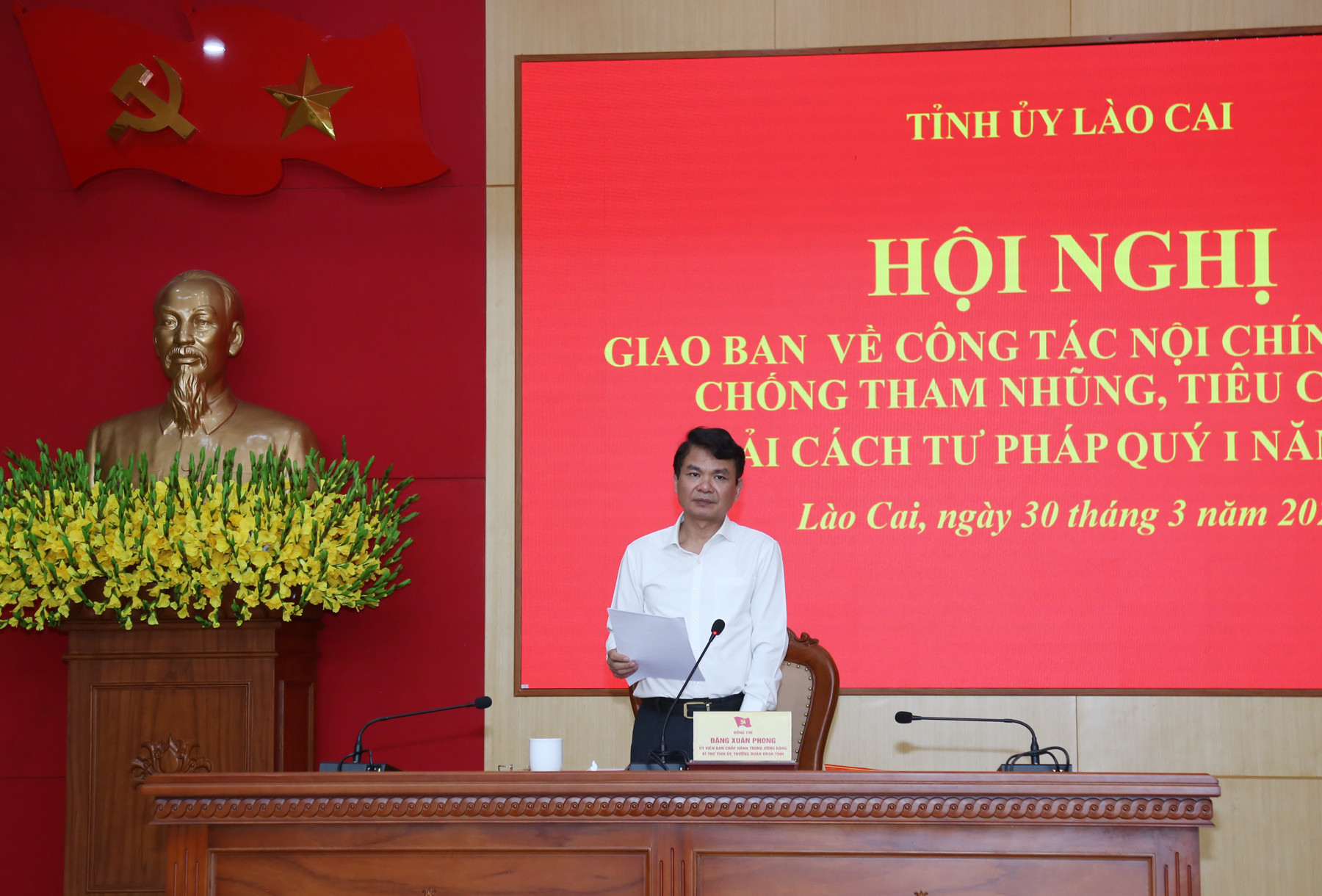 Bí thư Tỉnh ủy Đặng Xuân Phong kết luận hội nghị.