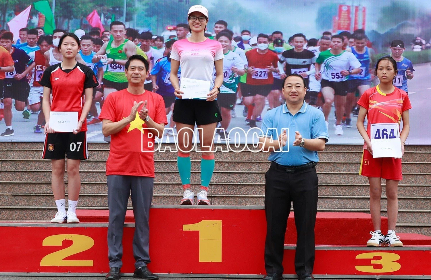 Đoàn Mường Khương bảo vệ thành công ngôi vô địch tại Giải Việt dã truyền thống Báo Lào Cai ảnh 6