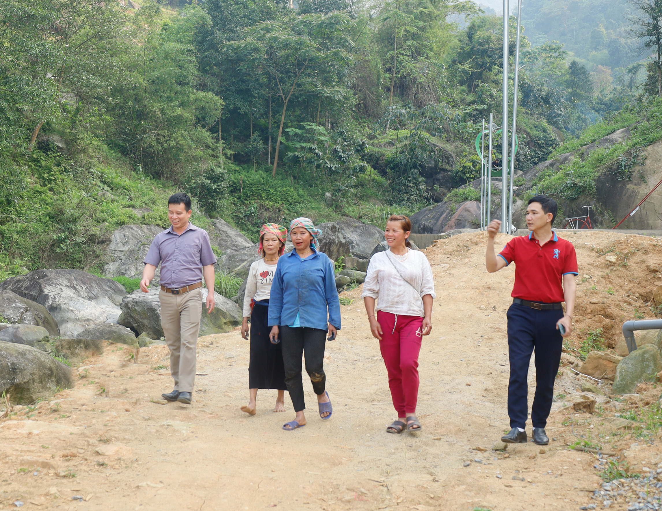 Bí thư Chi bộ người Xá Phó tâm huyết với công việc ảnh 1 Bí thư Chi bộ người Xá Phó tâm huyết với công việc ảnh 1