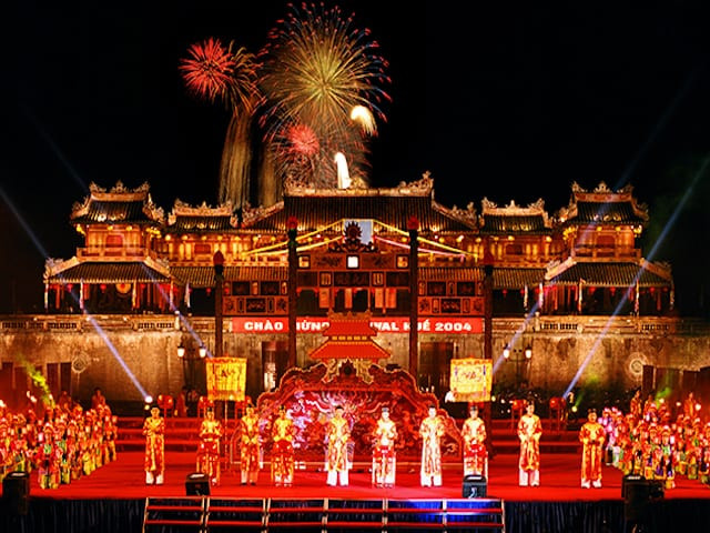Nhã nhạc cung đình Huế là di sản văn hóa phi vật thể được UNESCO công nhận và là nét đẹp văn hóa nghệ thuật đáng tự hào của Việt Nam. Nhã nhạc cung đình Huế là di sản văn hóa phi vật thể được UNESCO công nhận và là nét đẹp văn hóa nghệ thuật đáng tự hào của Việt Nam.