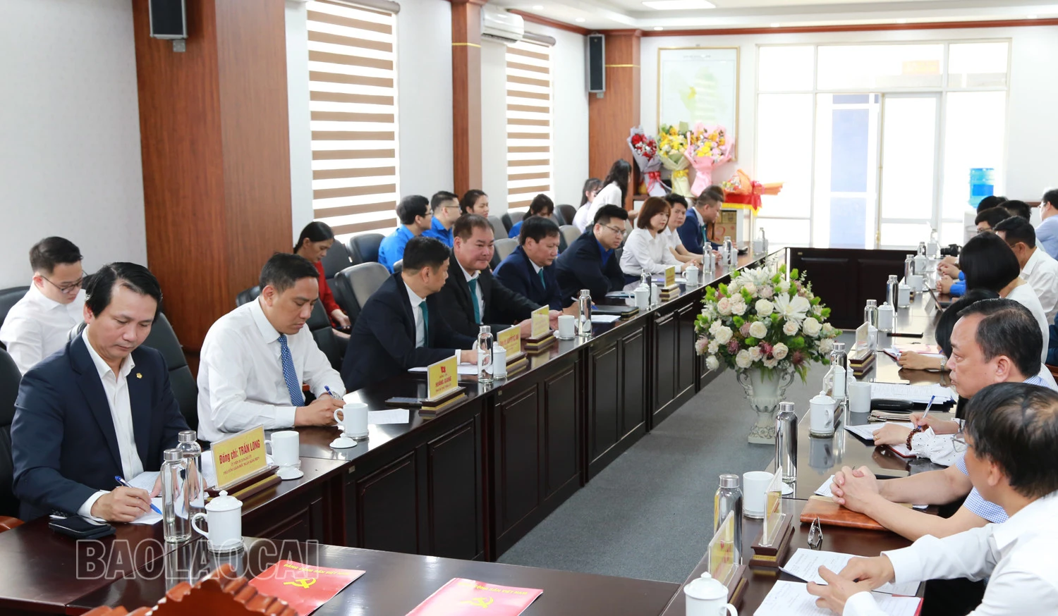 Các đại biểu dự hội nghị.