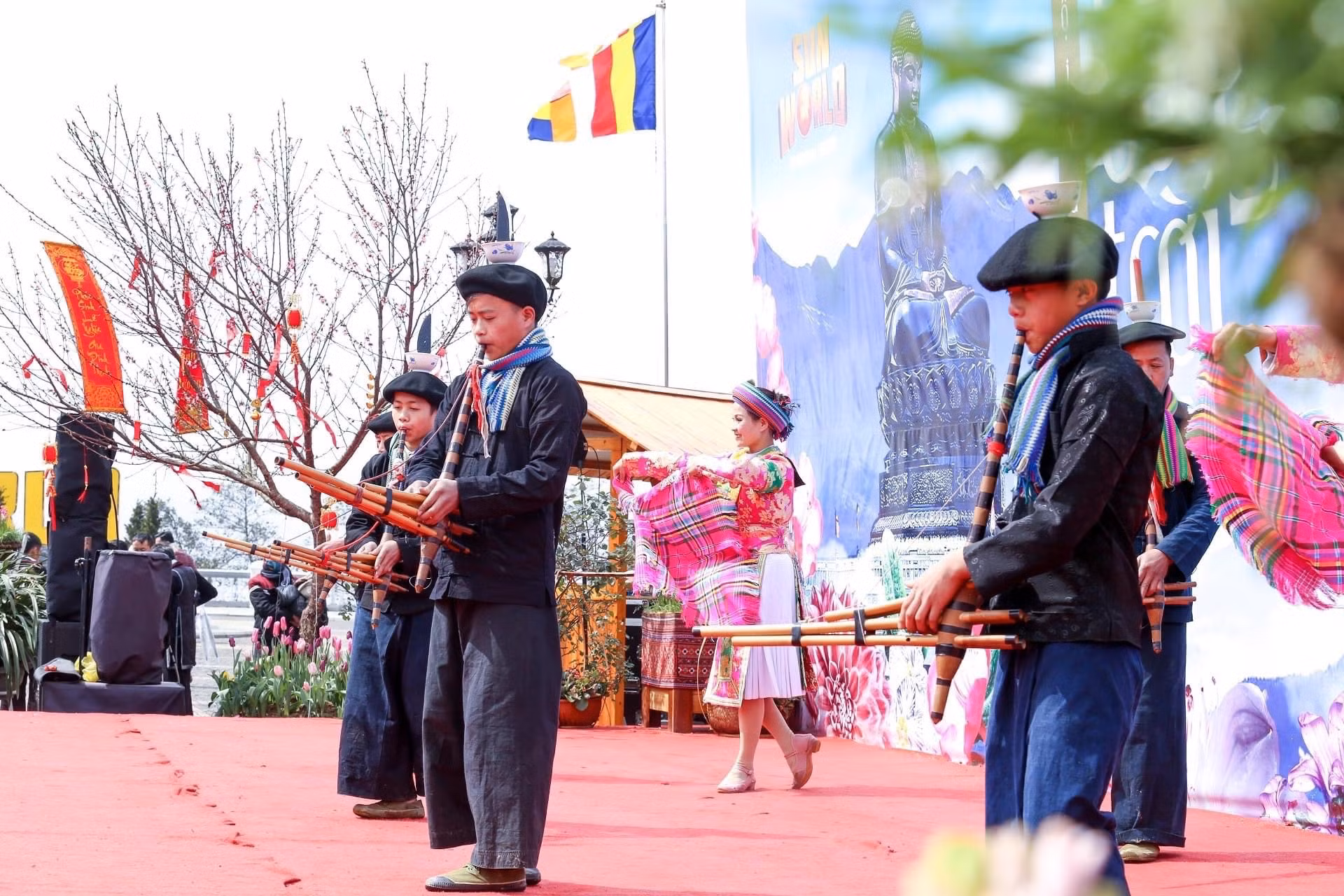 Văn hóa bản địa -“thỏi nam châm” hút du khách ảnh 3