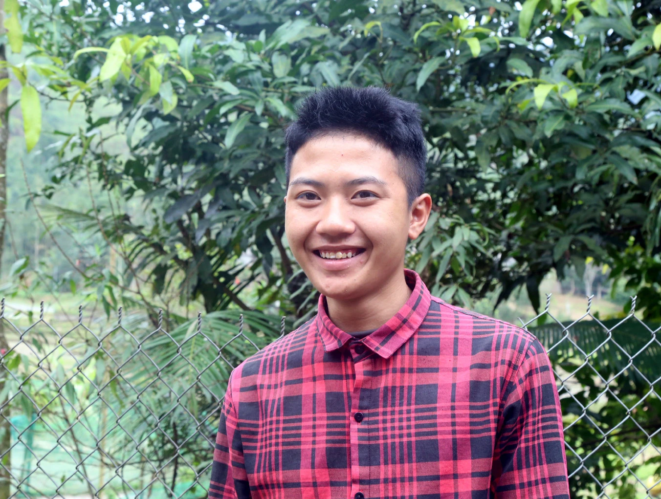 LƯƠNG THANH TÙNG (Thôn Nậm Cằm, xã Nậm Dạng, huyện Văn Bàn)