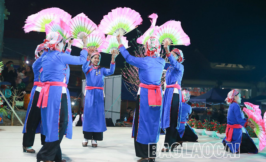 Nhiều hoạt động văn hoá đặc sắc tại Festival Cao nguyên trắng Bắc Hà ảnh 5 Nhiều hoạt động văn hoá đặc sắc tại Festival Cao nguyên trắng Bắc Hà ảnh 5