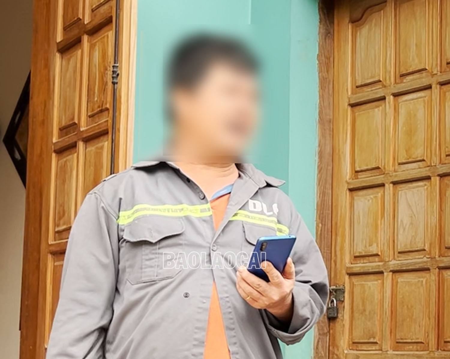 Ông H. chia sẻ với phóng viên. Ông H. chia sẻ với phóng viên.