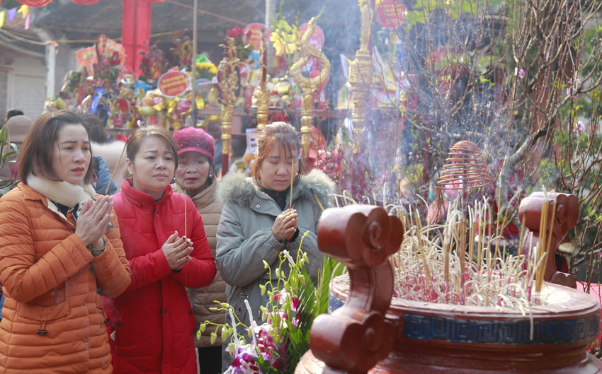 Người dân nô nức tham dự Lễ hội đền Phúc Khánh ảnh 7