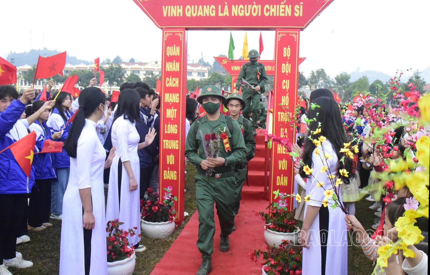Tiễn tân binh Bắc Hà lên đường.