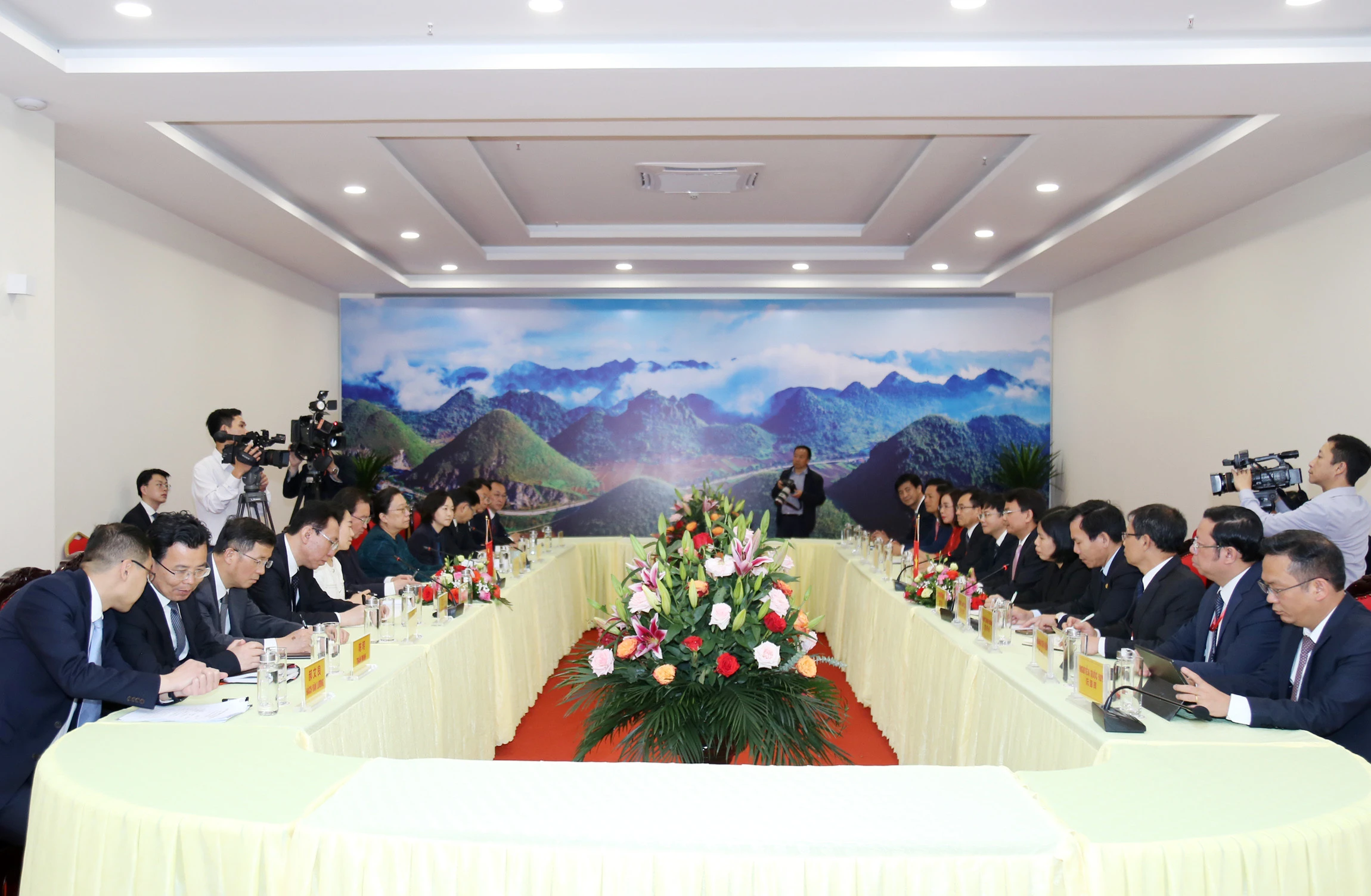 Làm sâu sắc hơn nữa mối quan hệ hữu nghị Lào Cai (Việt Nam) và Vân Nam (Trung Quốc) ảnh 1