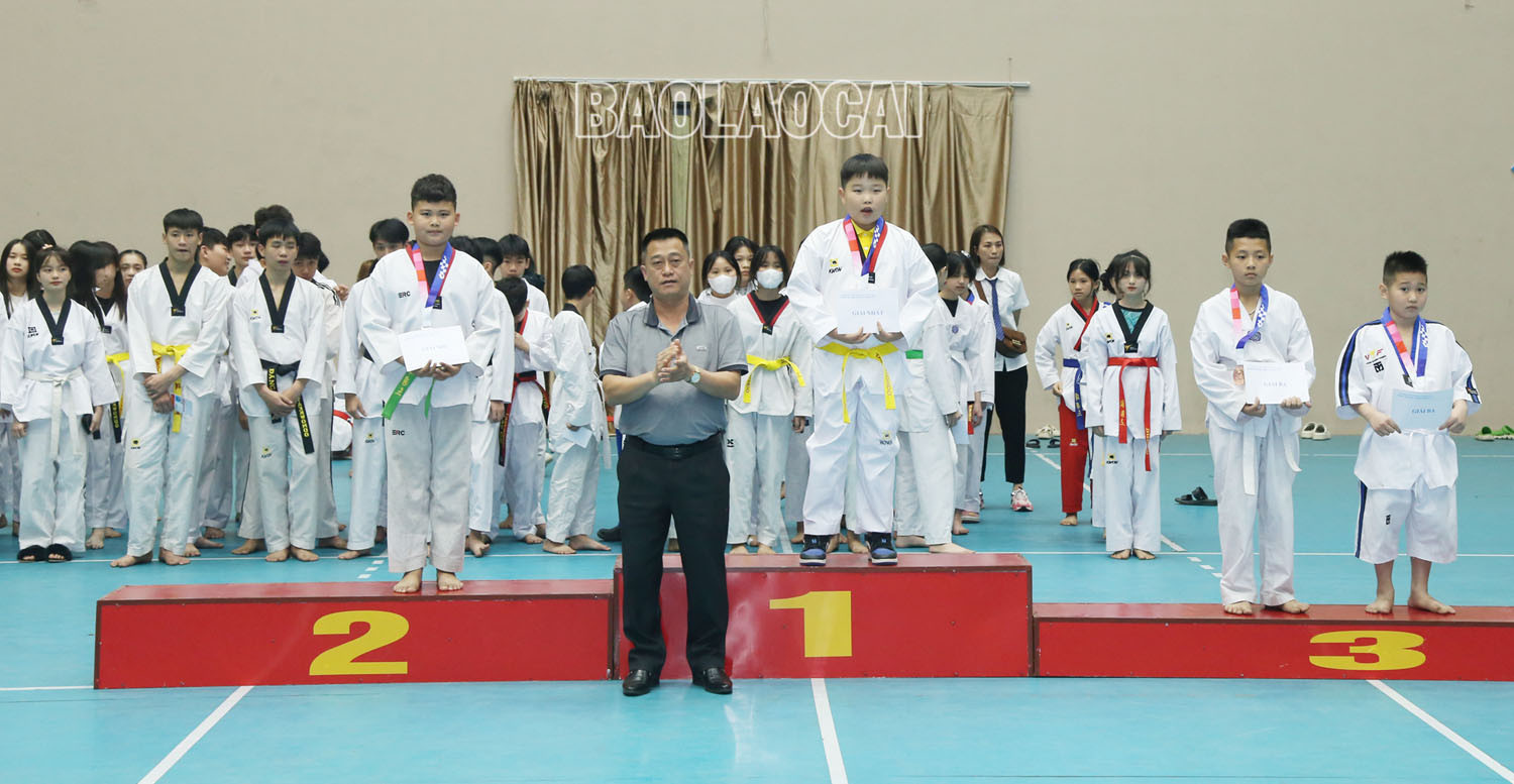 Bế mạc Giải Taekwondo các lứa tuổi trẻ tỉnh Lào Cai năm 2023 ảnh 11
