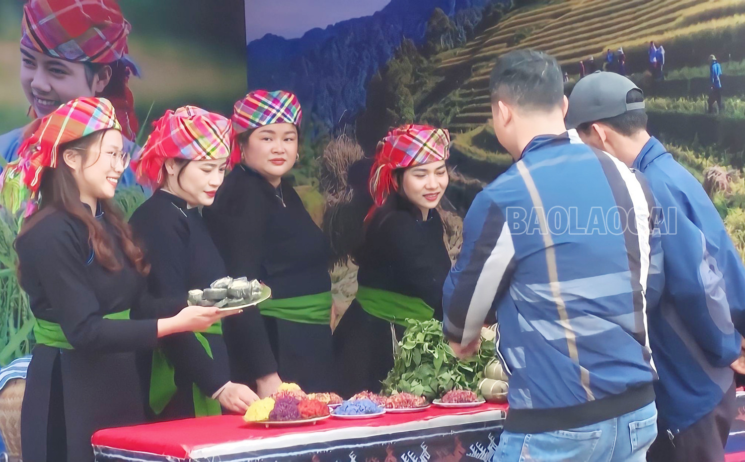 Ngày văn hóa Hàn Quốc tại Lào Cai khép lại với đêm diễn nghệ thuật sôi động ảnh 8 Ngày văn hóa Hàn Quốc tại Lào Cai khép lại với đêm diễn nghệ thuật sôi động ảnh 8