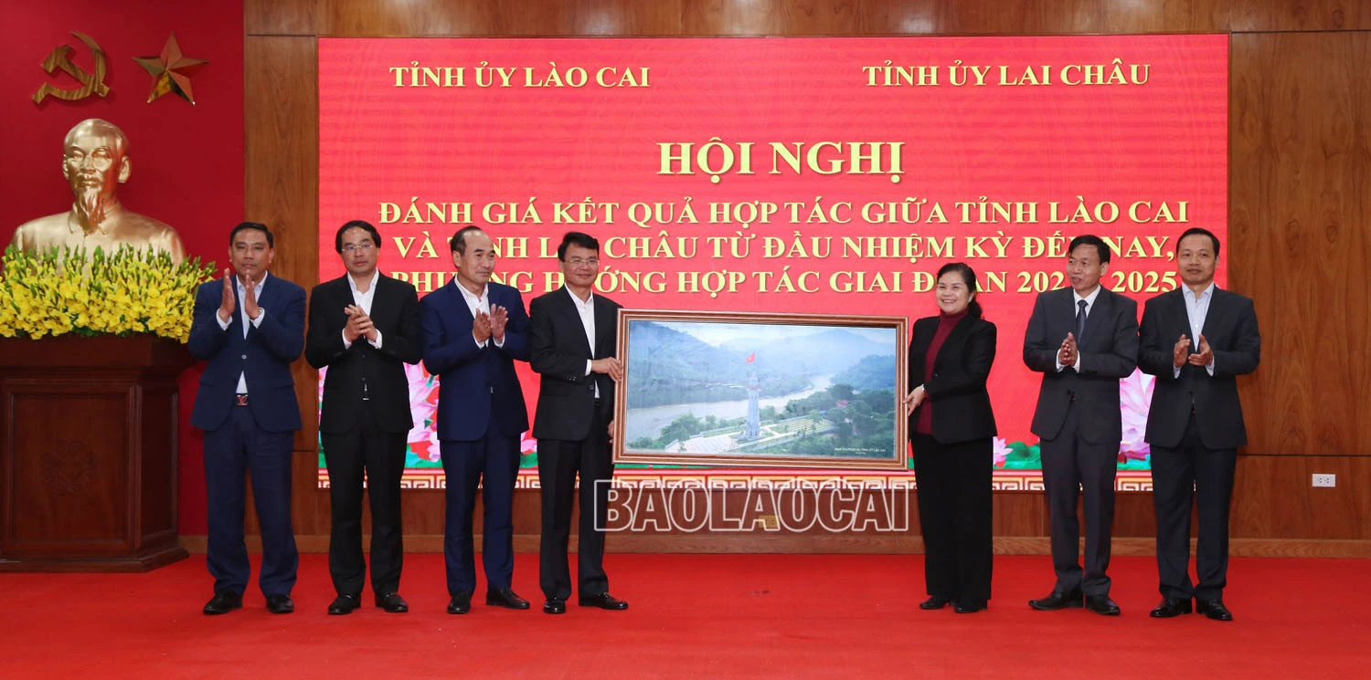 Tiếp tục đẩy mạnh hợp tác giữa hai tỉnh Lào Cai và Lai Châu ảnh 7
