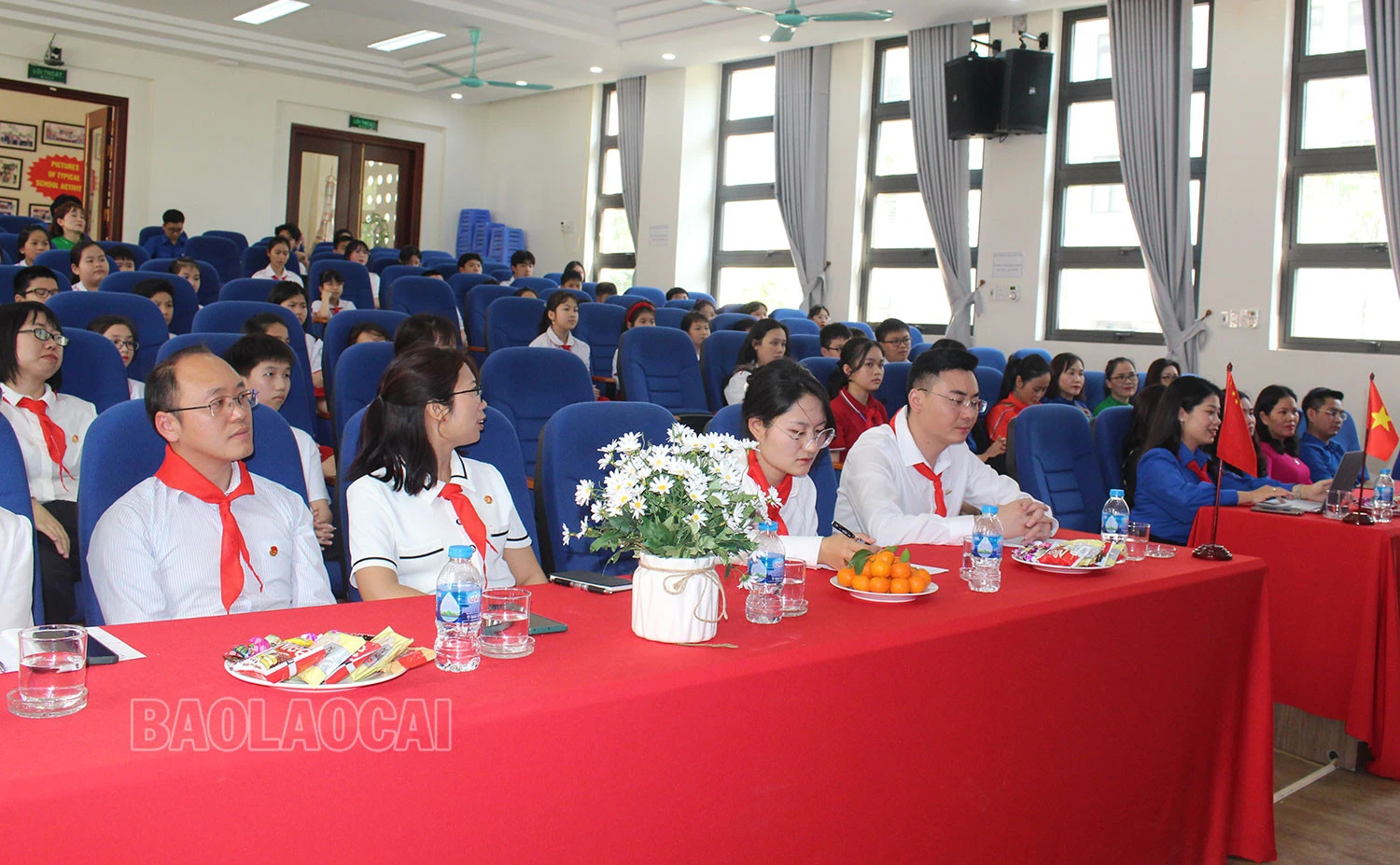 Phát huy truyền thống hữu nghị của tuổi trẻ, tăng cường kết nối đoàn - đội xuyên biên giới ảnh 7