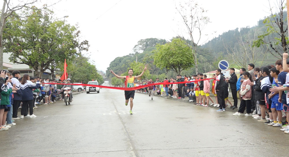 Si Ma Cai tổ chức Giải Việt dã lần thứ XXII ảnh 3 Si Ma Cai tổ chức Giải Việt dã lần thứ XXII ảnh 3