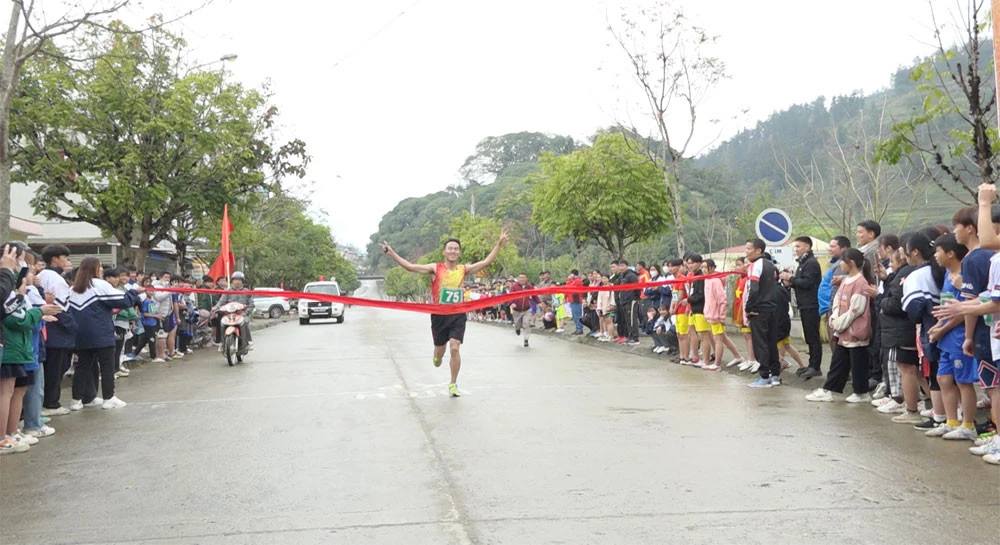 Si Ma Cai tổ chức Giải Việt dã lần thứ XXII ảnh 3