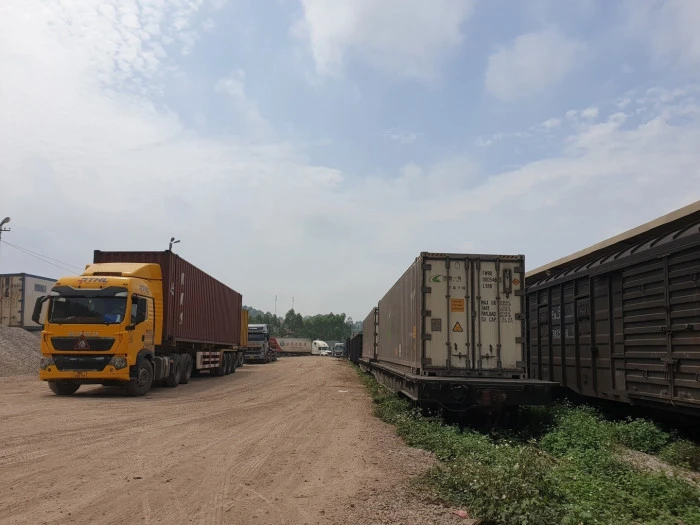 Dự án cải tạo các ga trên tuyến đường sắt phía Bắc dự kiến khởi công vào tháng 4/2023. Ảnh: Bãi hàng ga Đồng Đăng sẽ được cải tạo, xây mới, làm đường xếp dỡ, nhà kho...