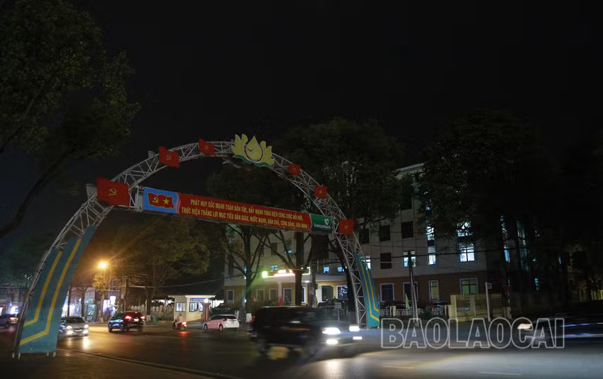 Người dân Lào Cai tắt đèn hưởng ứng Giờ Trái đất năm 2023 ảnh 4