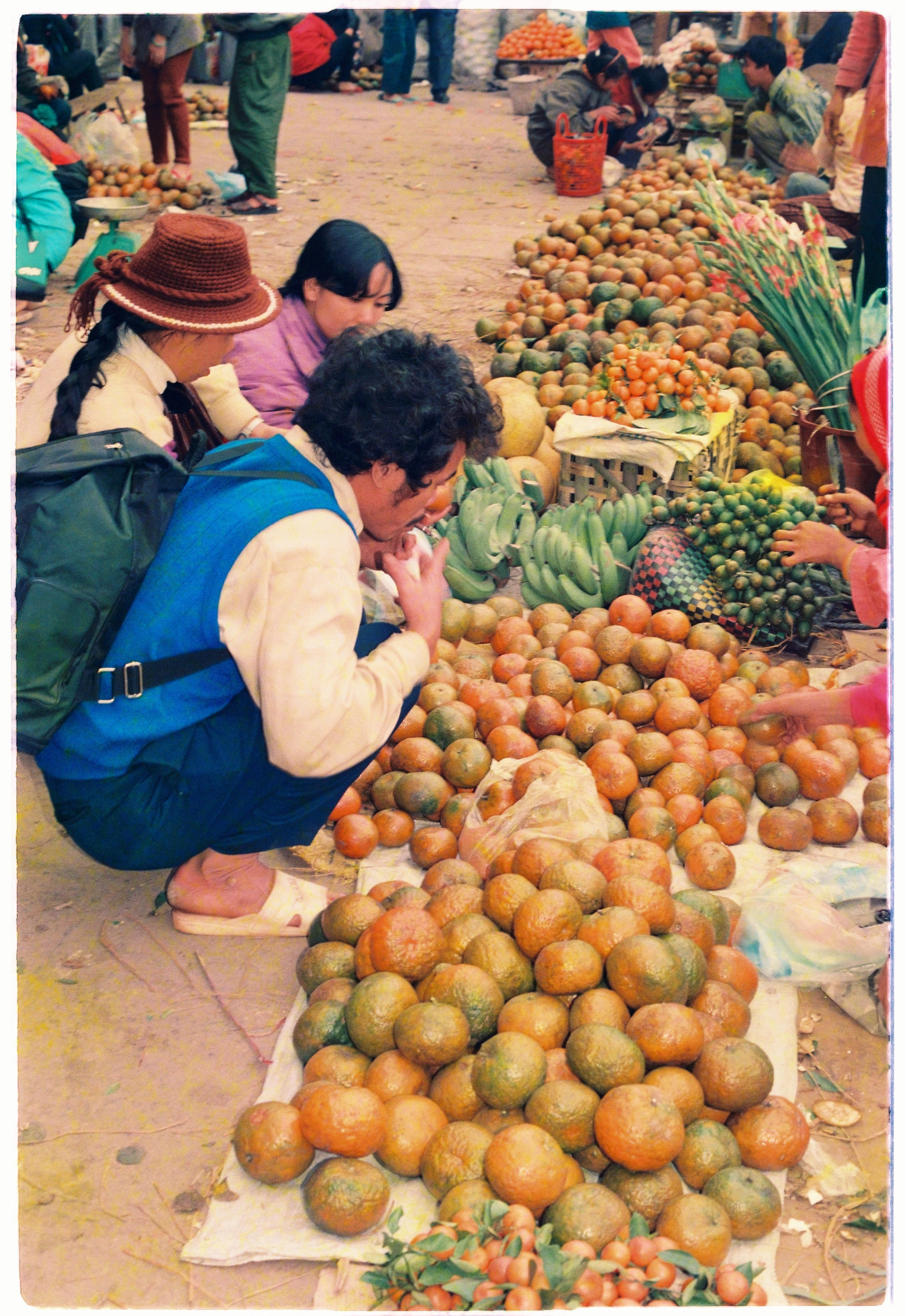 Hình ảnh chợ tết Cốc Lếu những năm đầu tái lập&nbsp;tỉnh ảnh 10