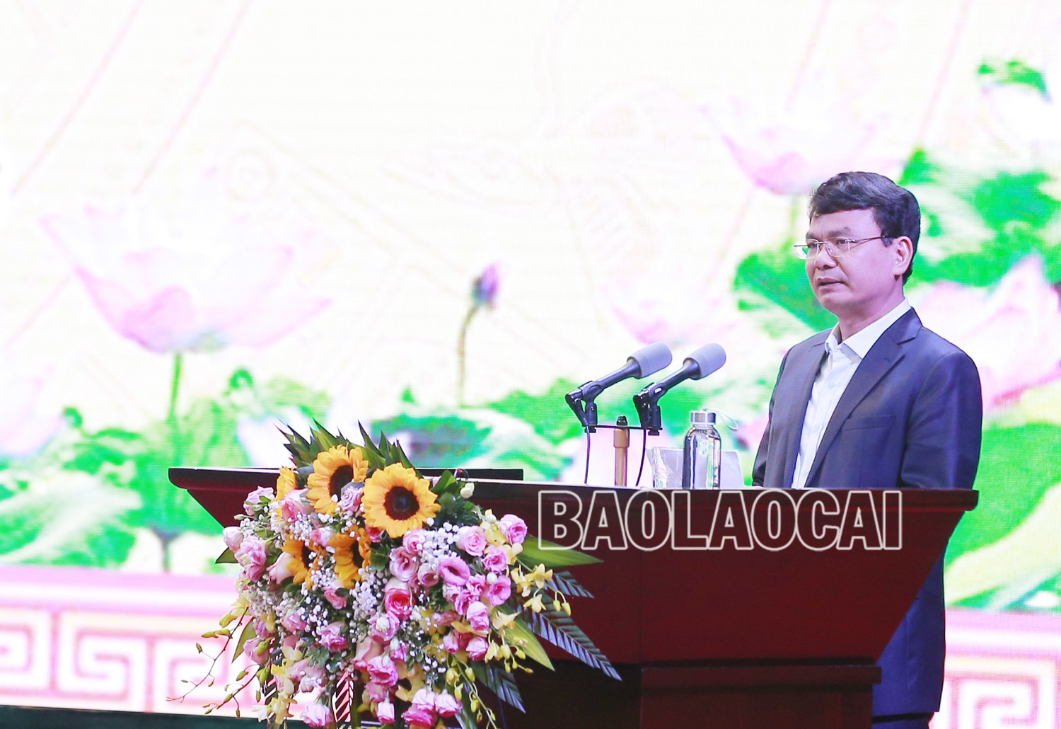 Đồng chí Đặng Xuân Phong, Bí thư Tỉnh ủy phát biểu tại hội nghị. Đồng chí Đặng Xuân Phong, Bí thư Tỉnh ủy phát biểu tại hội nghị.