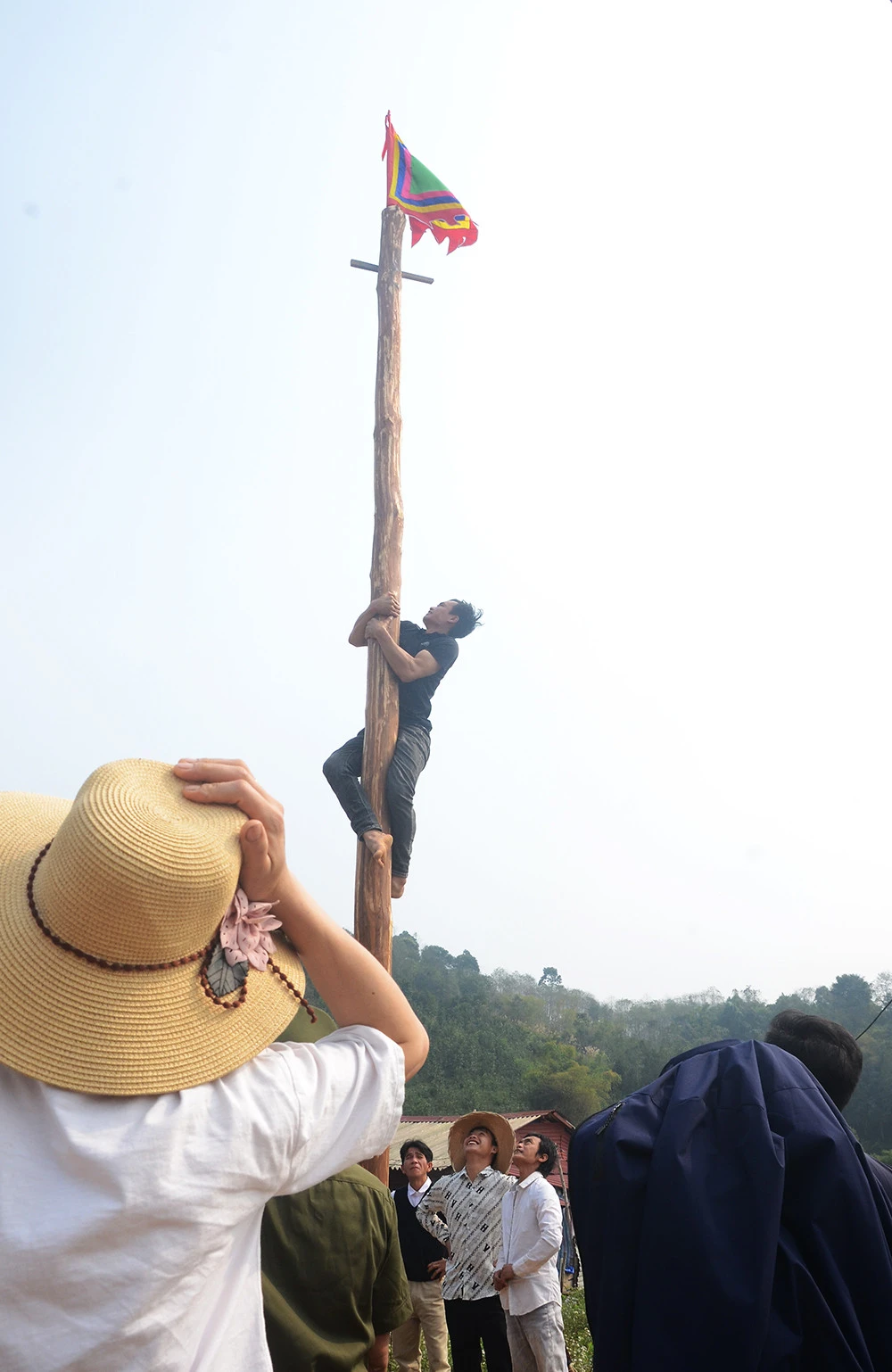 Tưng bừng khai hội đền Đồng Ân ảnh 6