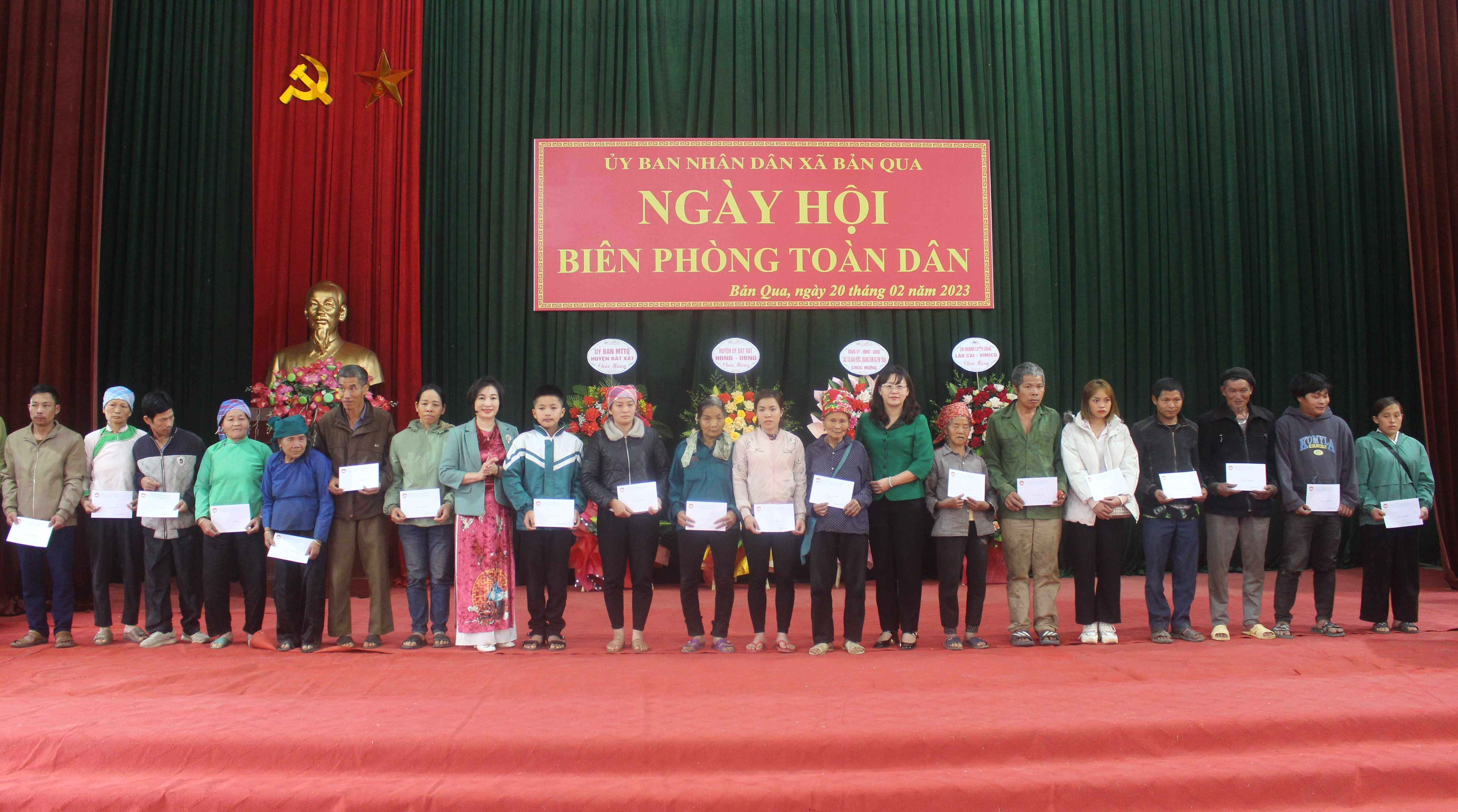 Phó Bí thư Tỉnh ủy Hoàng Giang dự Ngày hội Biên phòng toàn dân tại xã biên giới Bản Qua ảnh 5