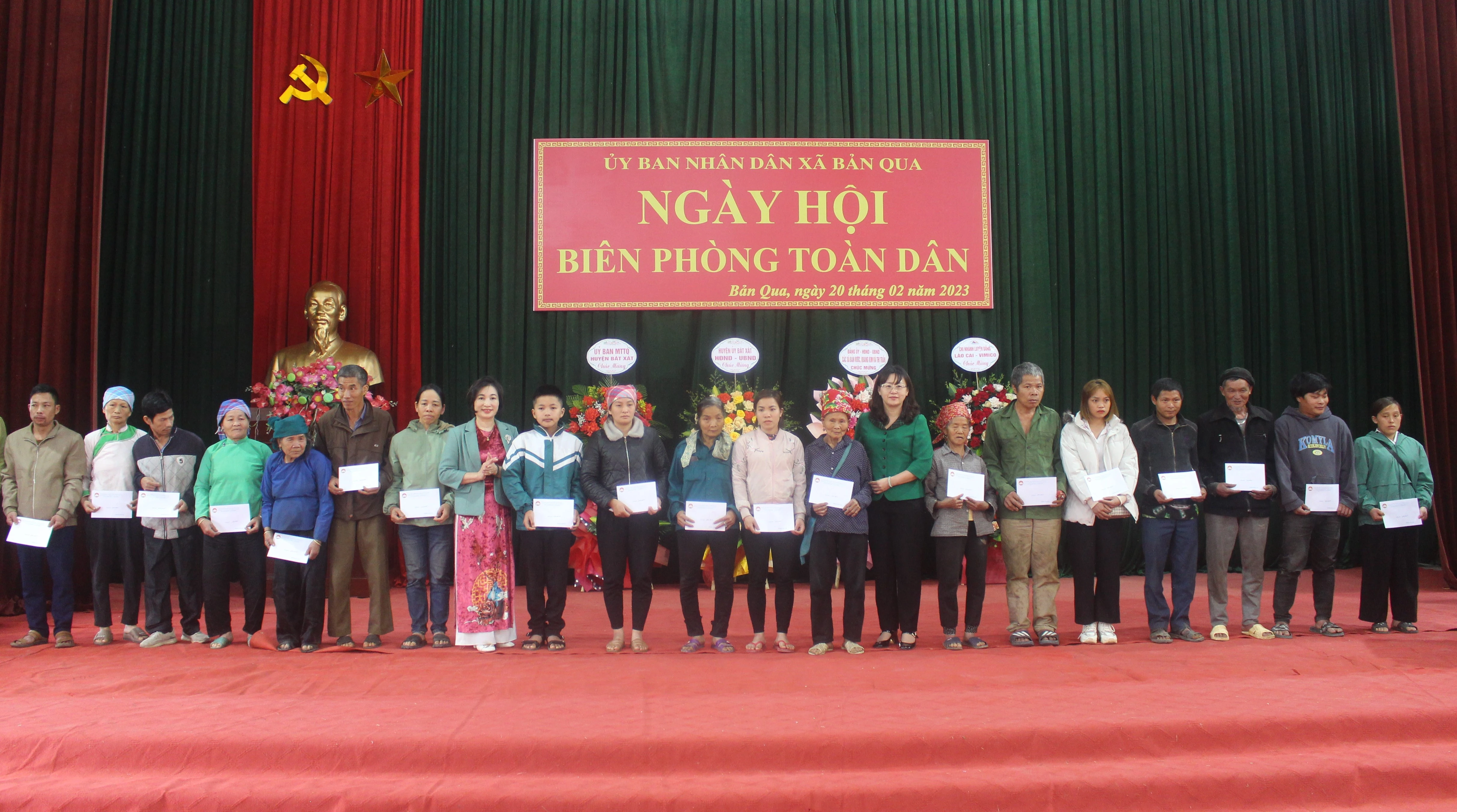 Phó Bí thư Tỉnh ủy Hoàng Giang dự Ngày hội Biên phòng toàn dân tại xã biên giới Bản Qua ảnh 5