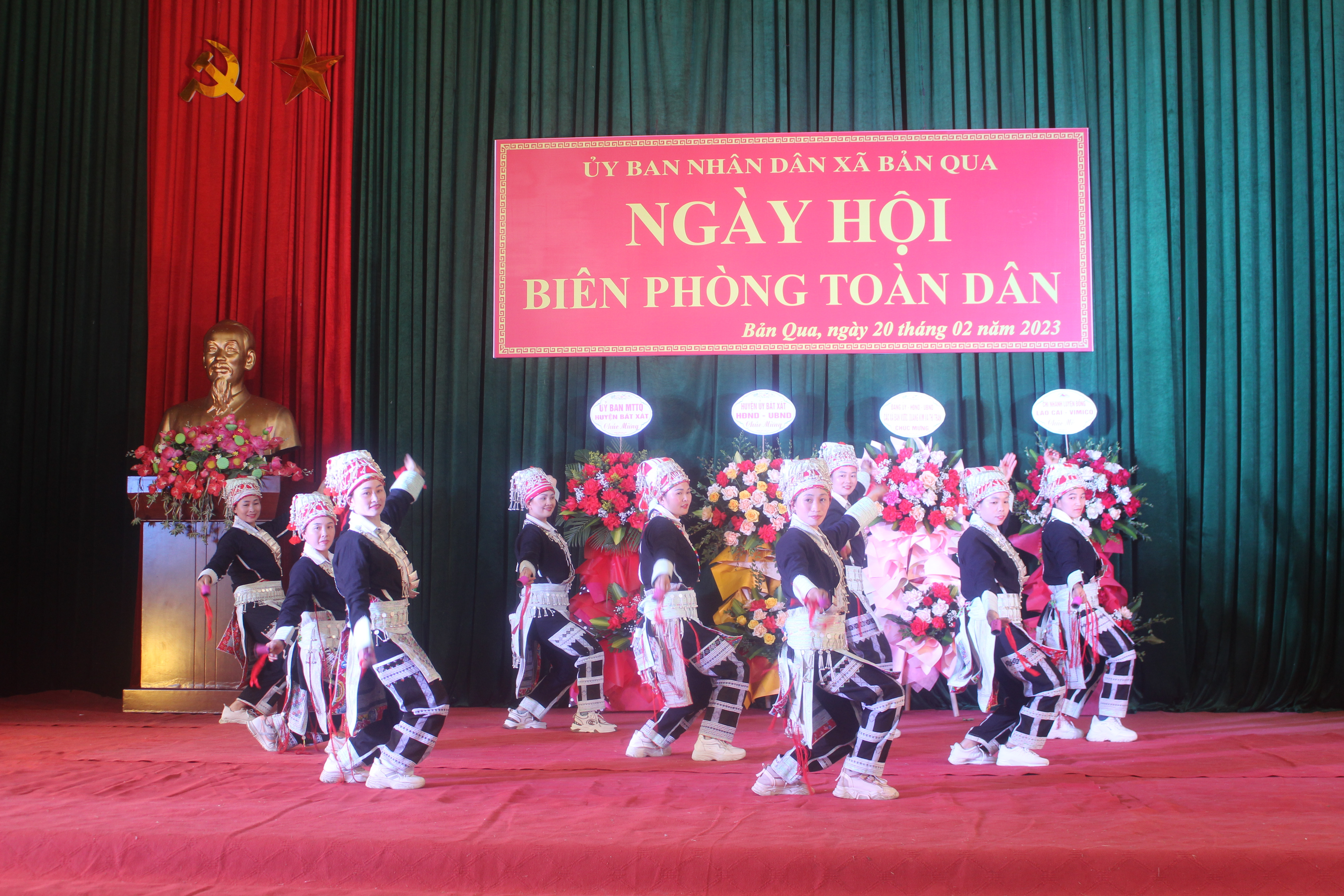 Phó Bí thư Tỉnh ủy Hoàng Giang dự Ngày hội Biên phòng toàn dân tại xã biên giới Bản Qua ảnh 6