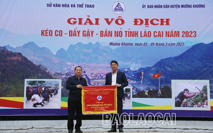 Khởi tranh Giải Vô địch kéo co, đẩy gậy, bắn nỏ tỉnh Lào Cai năm 2023 ảnh 2