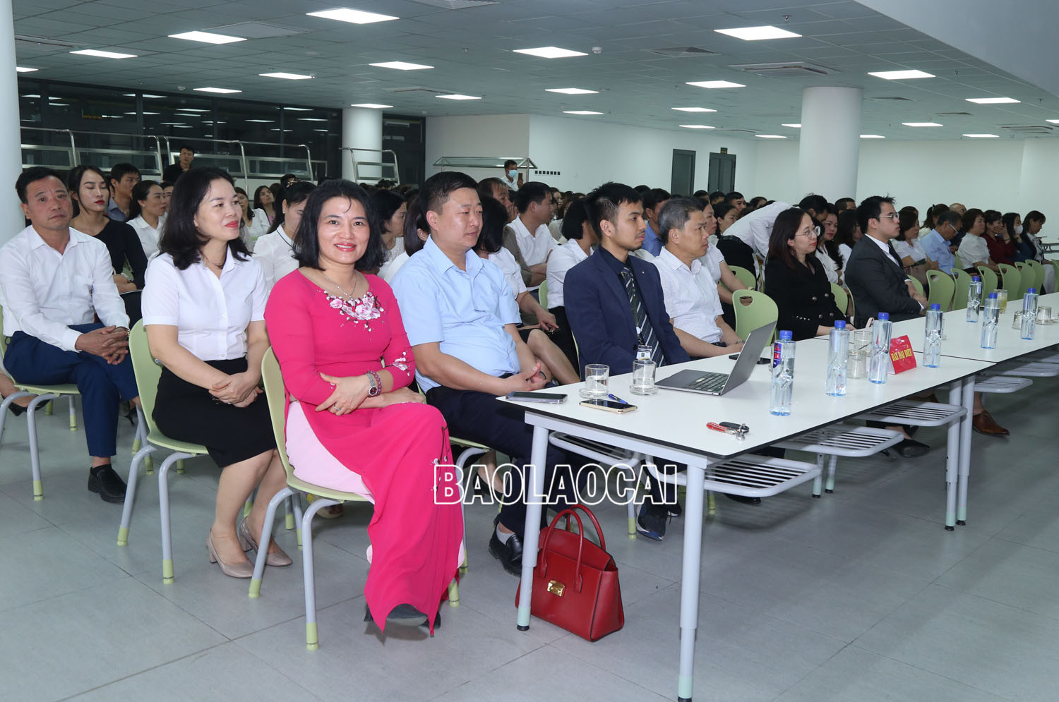 Thành phố Lào Cai vinh danh 73 học sinh đạt giải kỳ thi Olympic năm học 2022 - 2023 ảnh 2