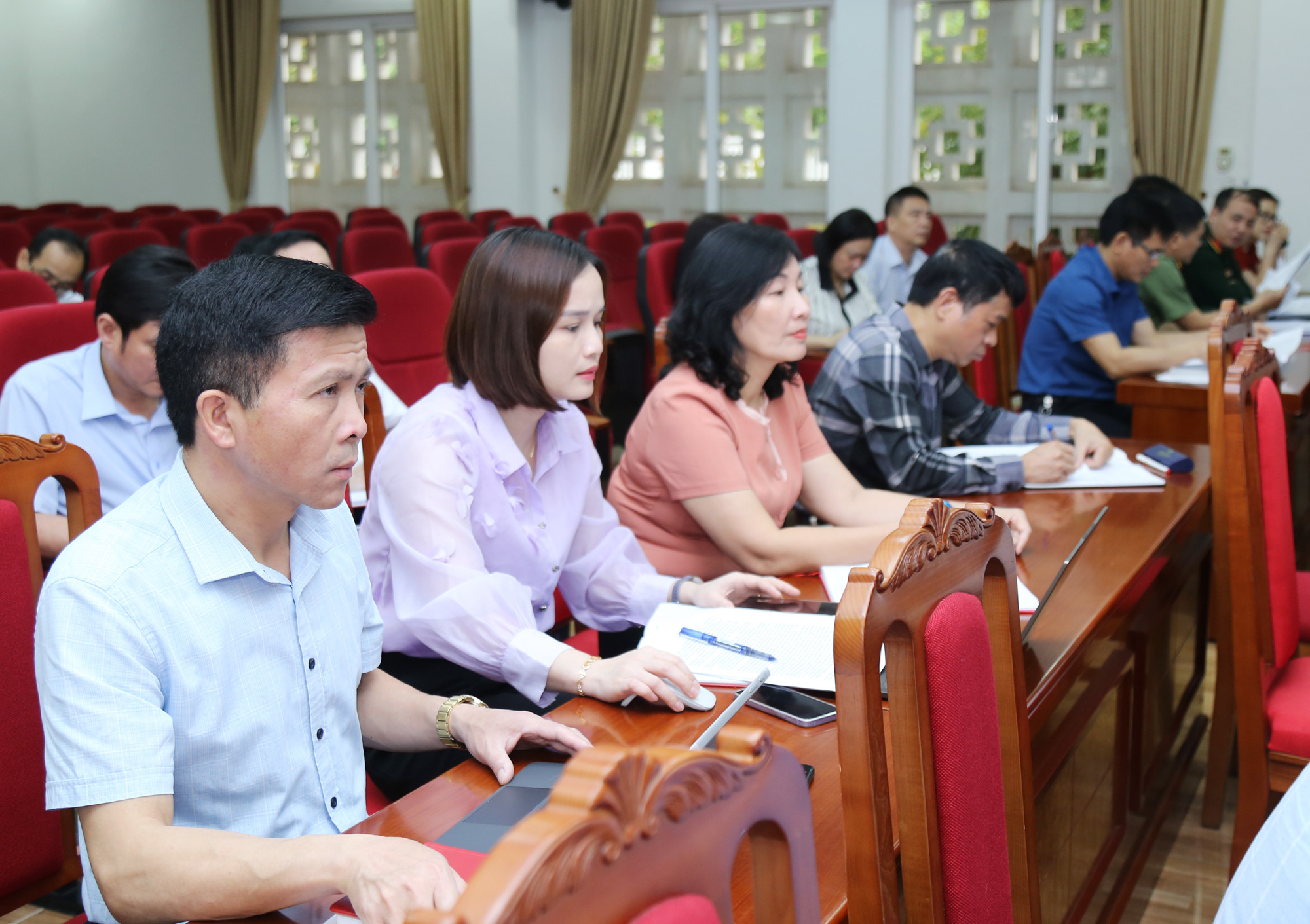 Đại biểu dự hội nghị. Đại biểu dự hội nghị.