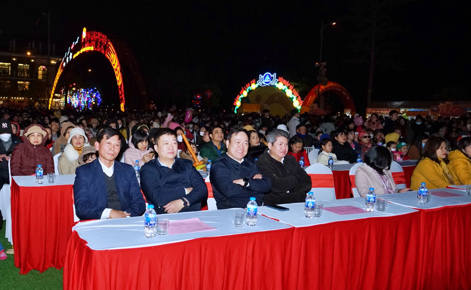 Thành phố Lào Cai tổ chức chương trình nghệ thuật Chào năm mới 2023 “Sắc Xuân thành phố biên cương” ảnh 1