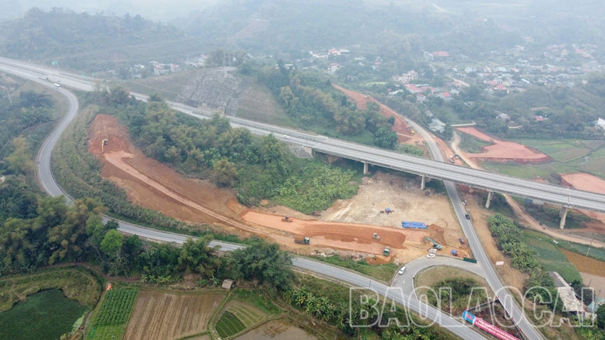Triển khai thi công nút giao IC18 cao tốc Nội Bài - Lào Cai ảnh 4